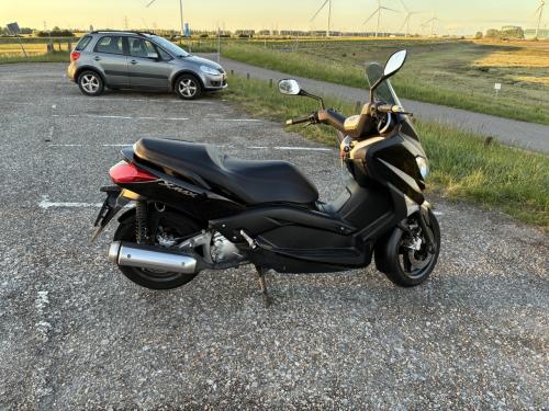 Yamaha X-max 250R Motorscooter met lage KM-stand