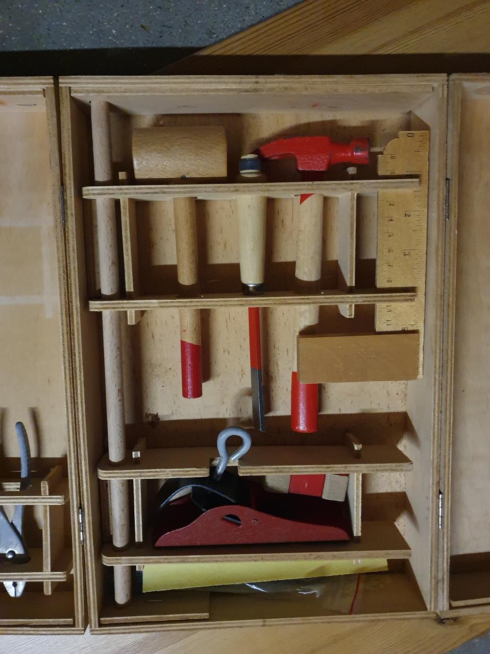 Houten gereedschapskoffer (speelgoed)