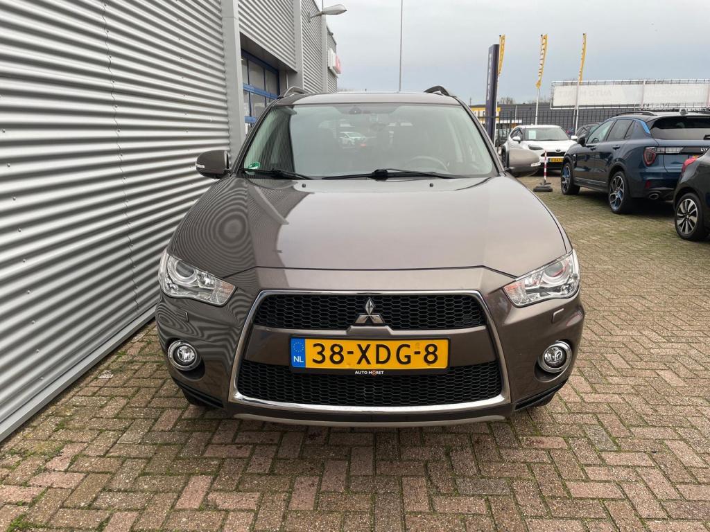 Mitsubishi Outlander 2.0 edition two autonaat|trekhaak|leer