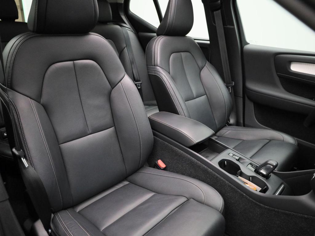 Volvo XC40 1.5 t4 recharge inscription expression | automaat | leder |  pan
