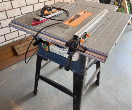 Handige zaagtafel, 1500 watt