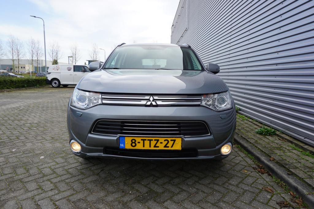 Mitsubishi Outlander 2.0 phev executive edition automaat - navi / cruise / 