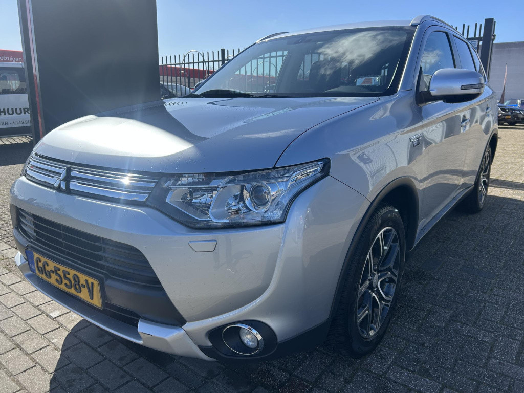 Mitsubishi Outlander 2.0 phev executive edition x-line