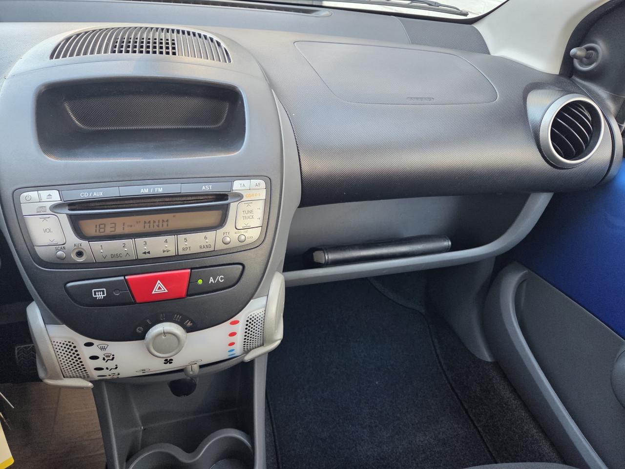 Toyota Aygo uit  2011 | AIRCO | 142.889 | NAP | Dealeronderhouden 5-Deurs.