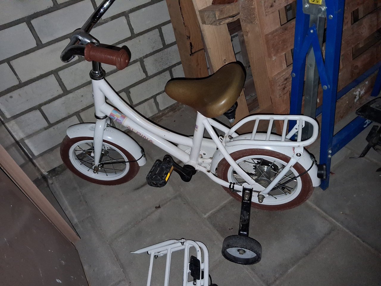 Meisjesfiets 12 inc, wit.