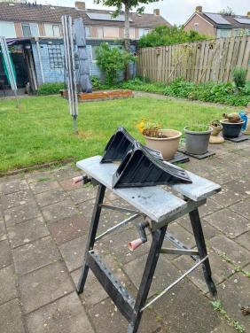 2 metalen keggen