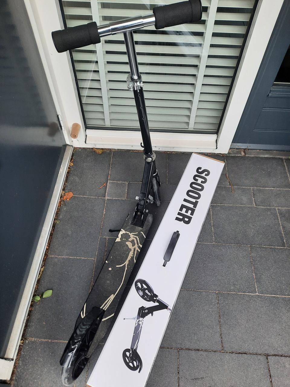 Opvouwbare scooter - 200 mm wielen - zwart
