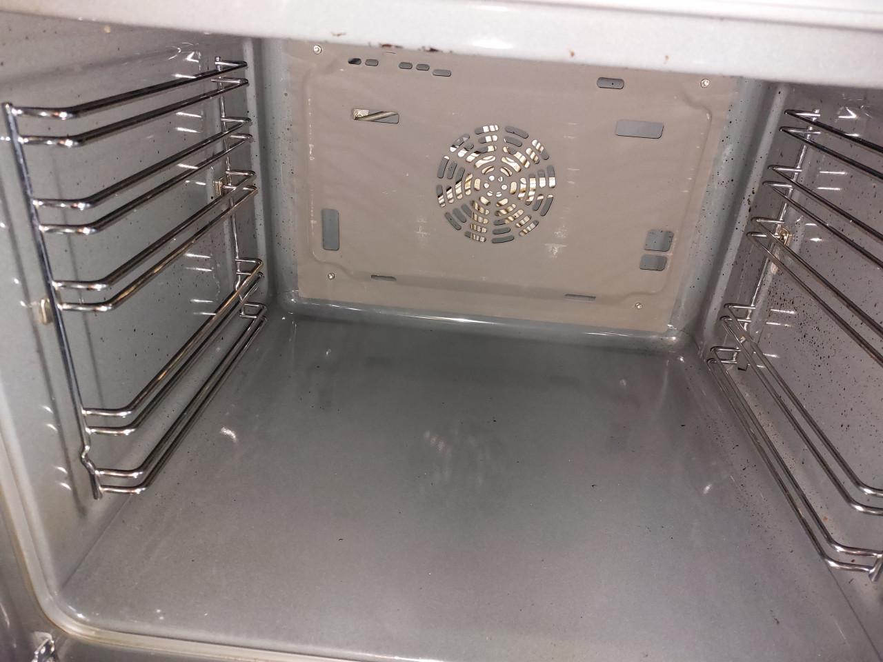 Inductie kookplaat met oven