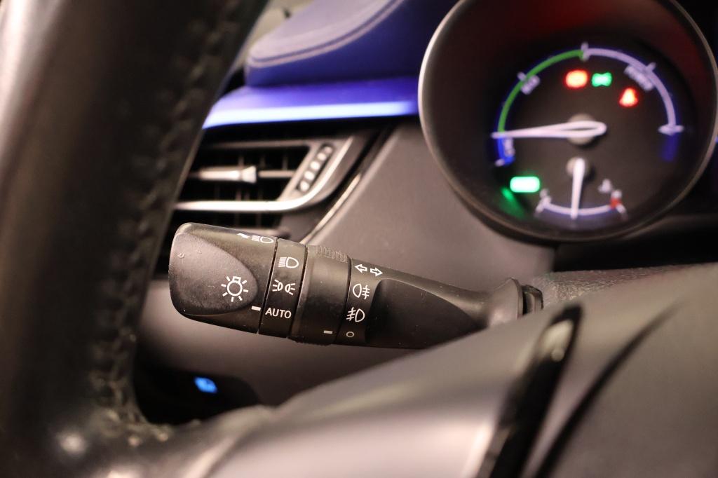 Toyota C-hr 2.0 hybrid bi-tone
