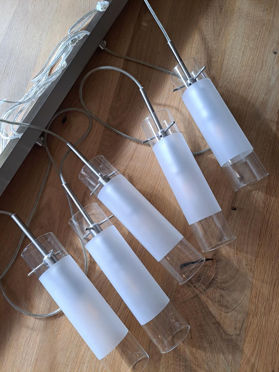 Armatuur hanglamp met vijf glazen kokerspots