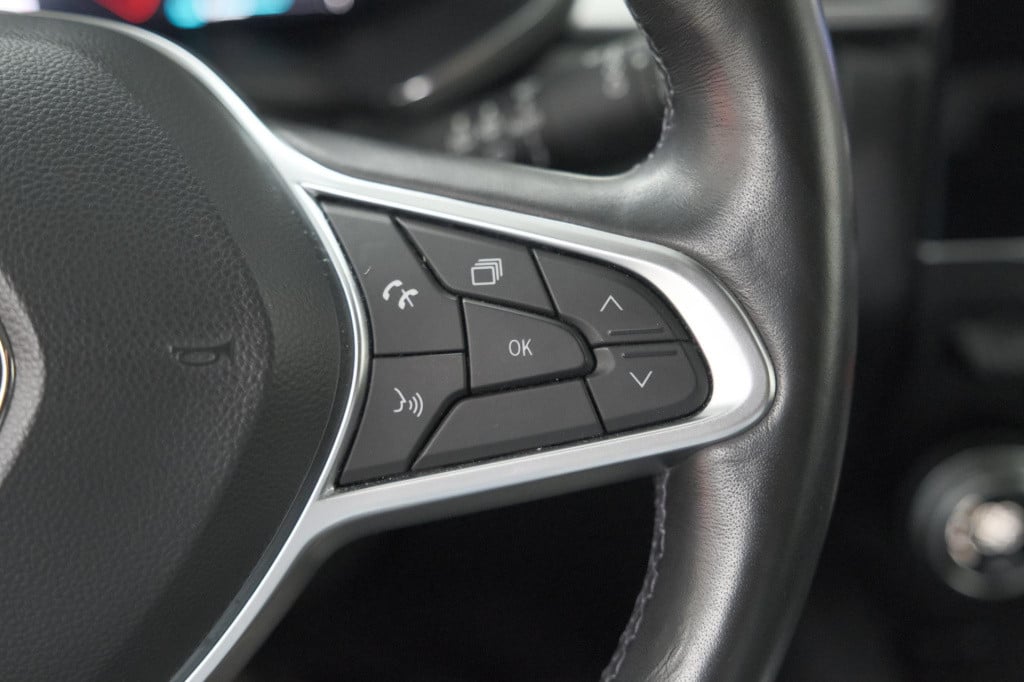 Renault Captur 1.6 e-tech plug-in hybrid 160 intens | trekhaak | camera | a