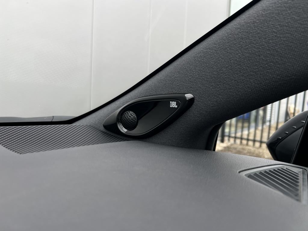 Toyota Corolla Touring Sports hybrid 180 executive| schuif kanteldak| jbl a