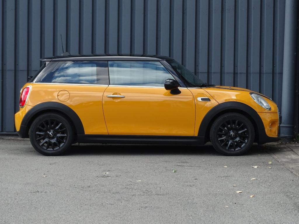 Mini Cooper mini 1.5 chili automaat | hud | pano | led