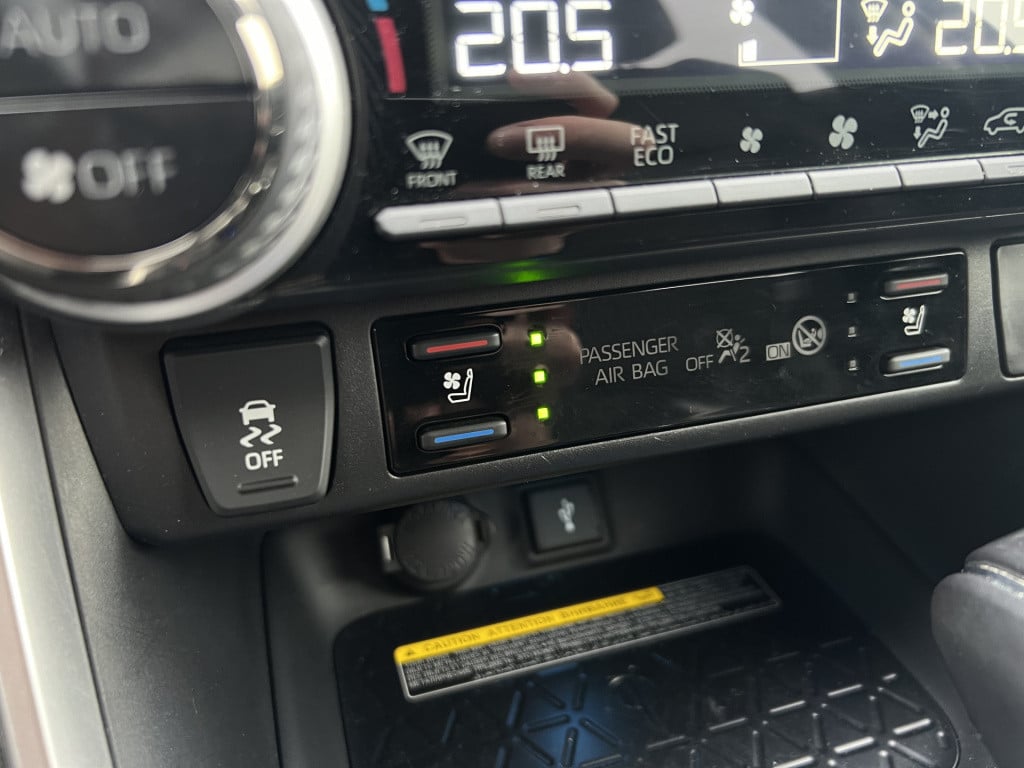 Toyota Rav4 2.5 hybrid executive nl auto | trekhaak | alarm klass 3 | vol l