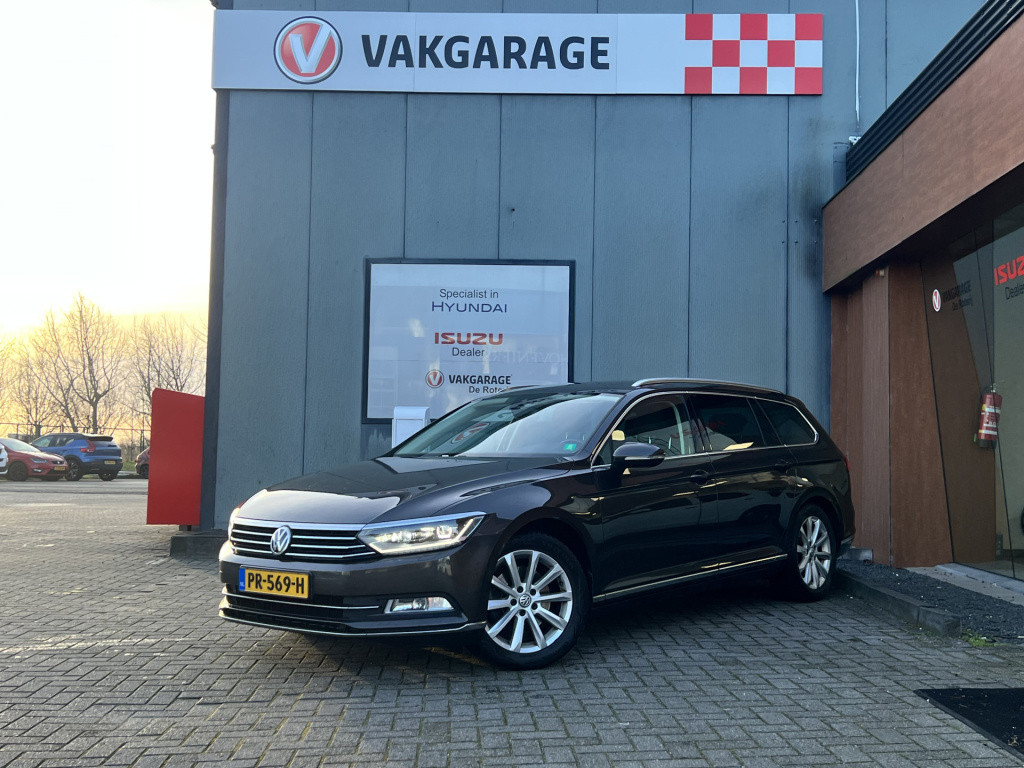 Volkswagen Passat variant highline automaat | bluetooth | camera | lederen 
