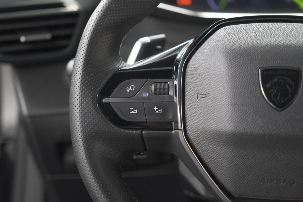 Peugeot 2008 puretech 130 eat8 gt | camera | apple carplay | parkeersensore