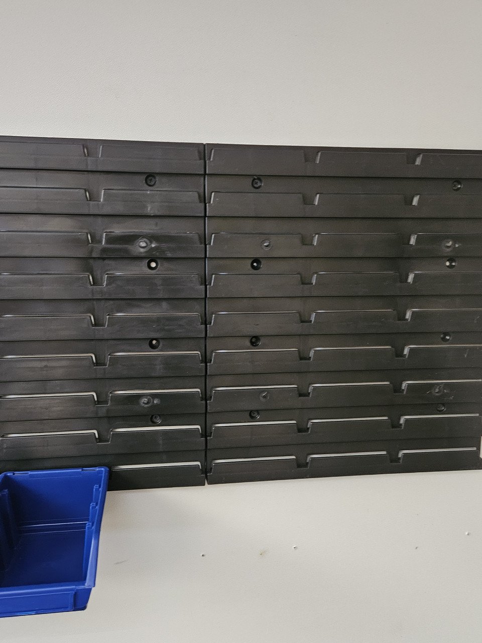 Assortiment bakken voor aan de wand