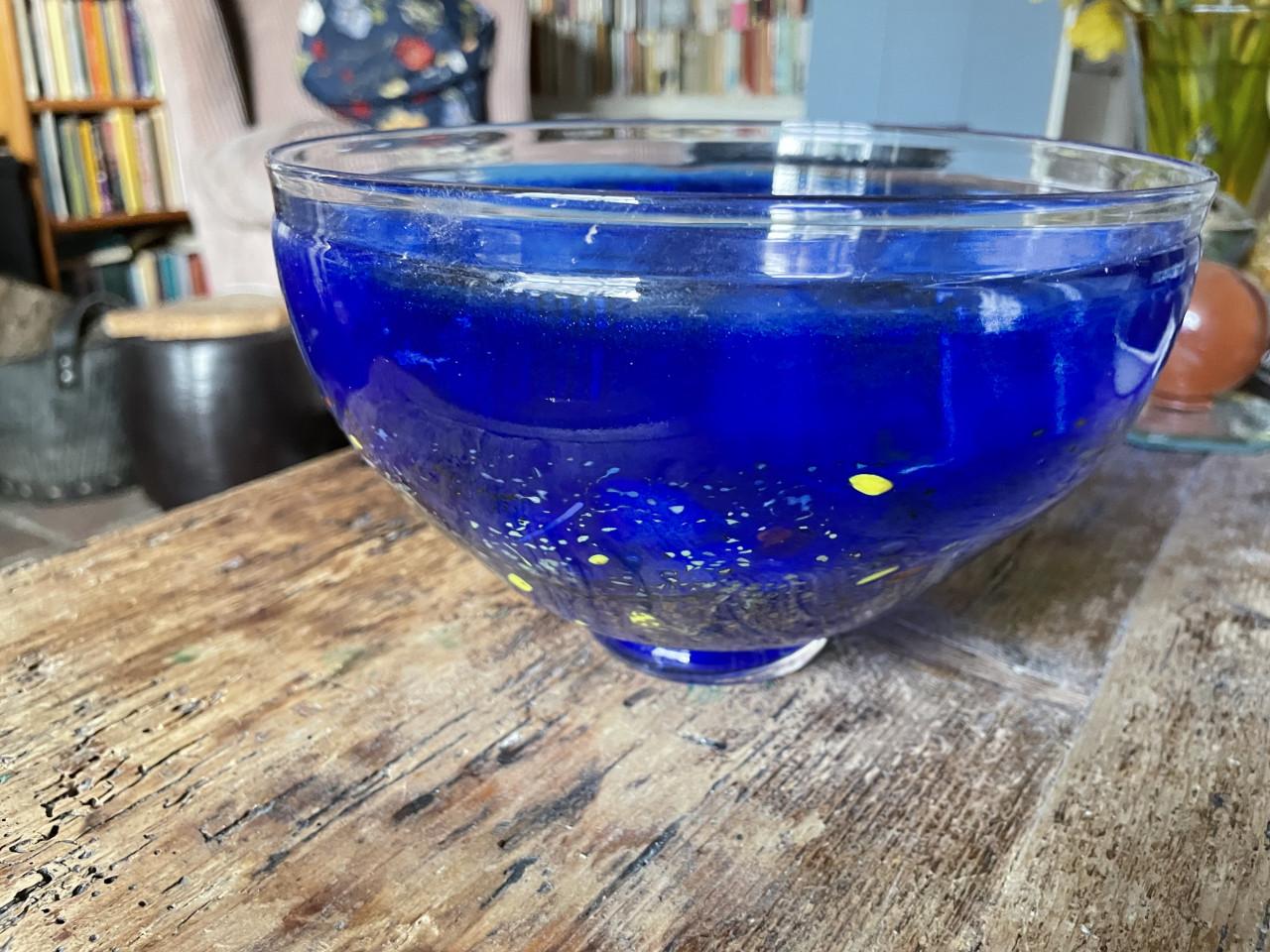 Schitterende Kosta Boda schaal.