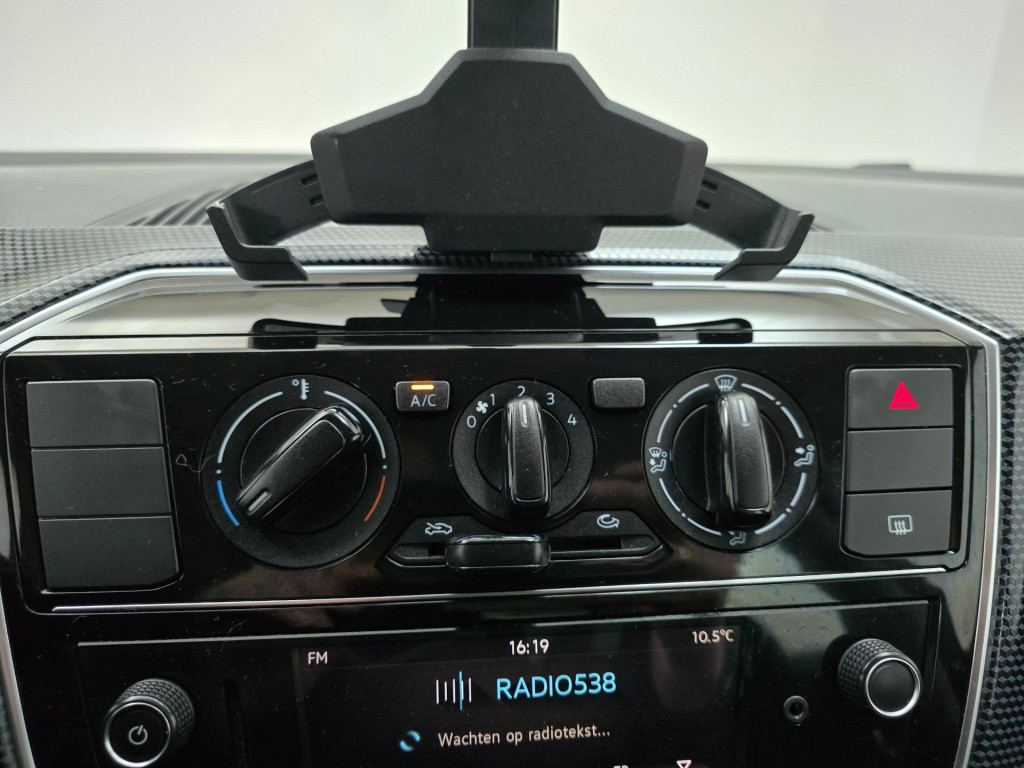 Volkswagen UP! occasion 1.0 bmt up! beats met bluetooth audio! | tweedehand