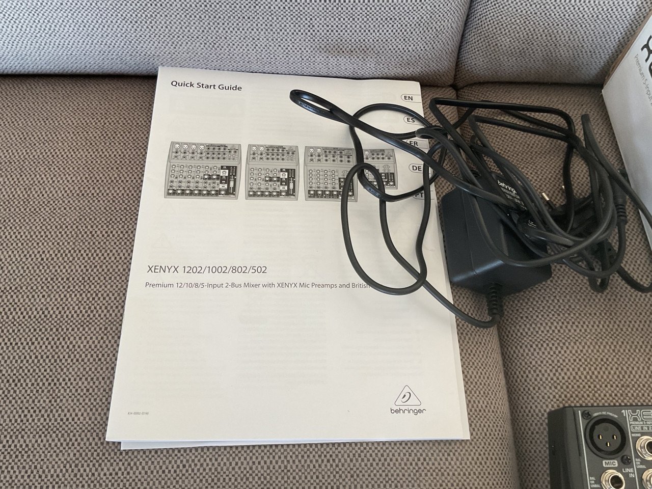 Behringer XENYX 502 mixer met Mic pre-amp and Engels EQ  z.g.a.n