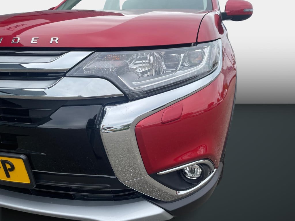 Mitsubishi Outlander 2.0 connect pro
