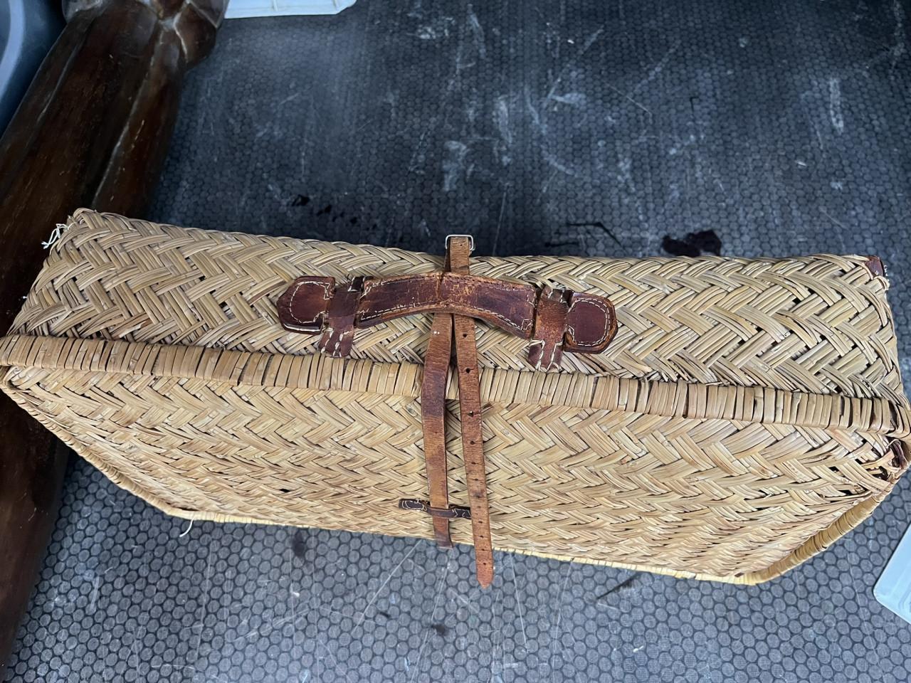 Antiek rieten koffertje