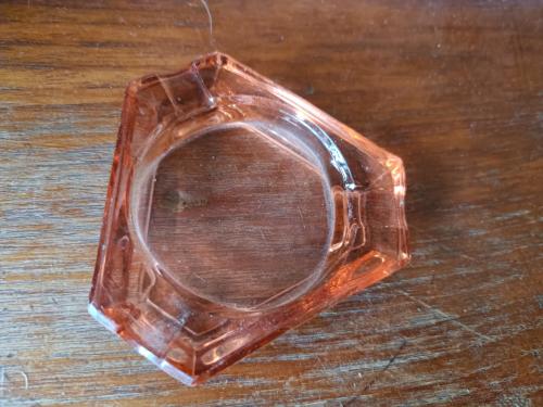 Kleine oude asbakjes