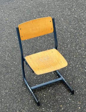 Peuter school stoeltje te koop