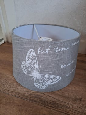Lampenkap met vlinder