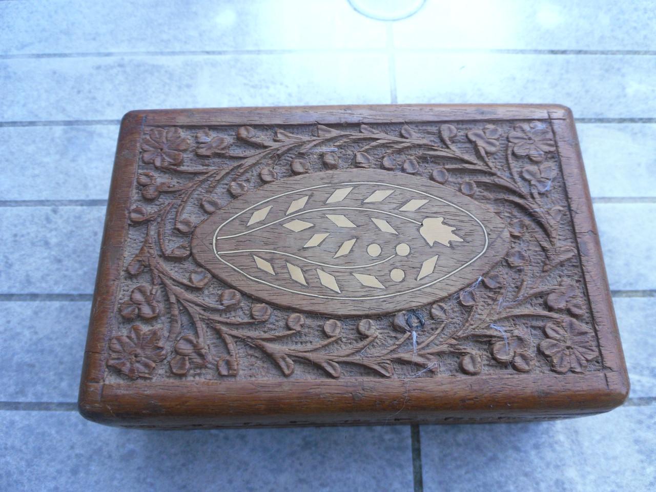 HOUTEN KISTJE 15 X10 X 6 CM