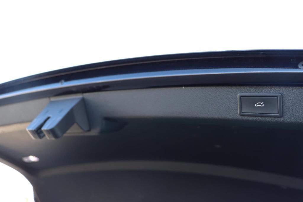 Skoda Superb combi 1.4 ehybrid style 218pk dsg6 | soh 93,1% | memory | stoe