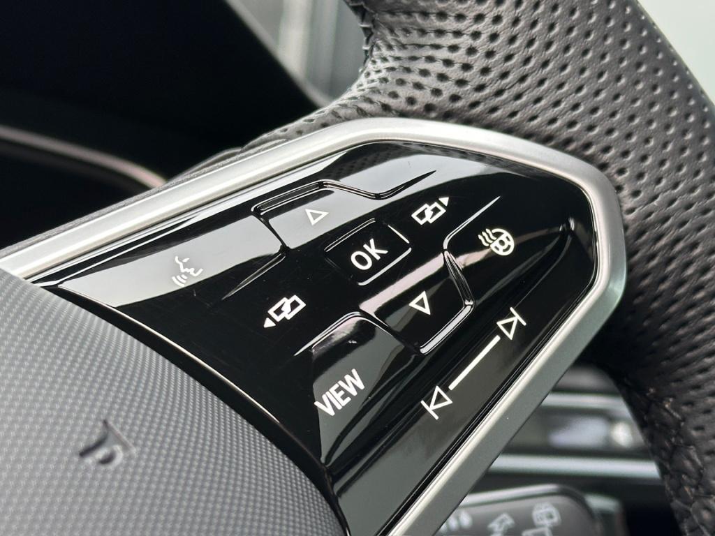 Volkswagen Tiguan 1.5 tsi 150pk dsg r-line | panoramadak | 20 inch | black 