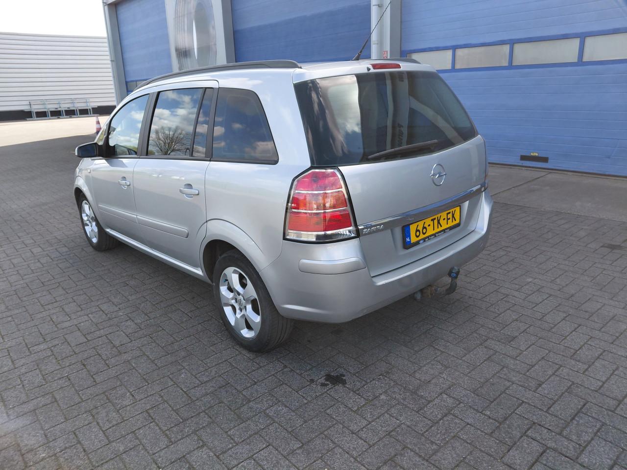 Opel Zafira B 1,8
