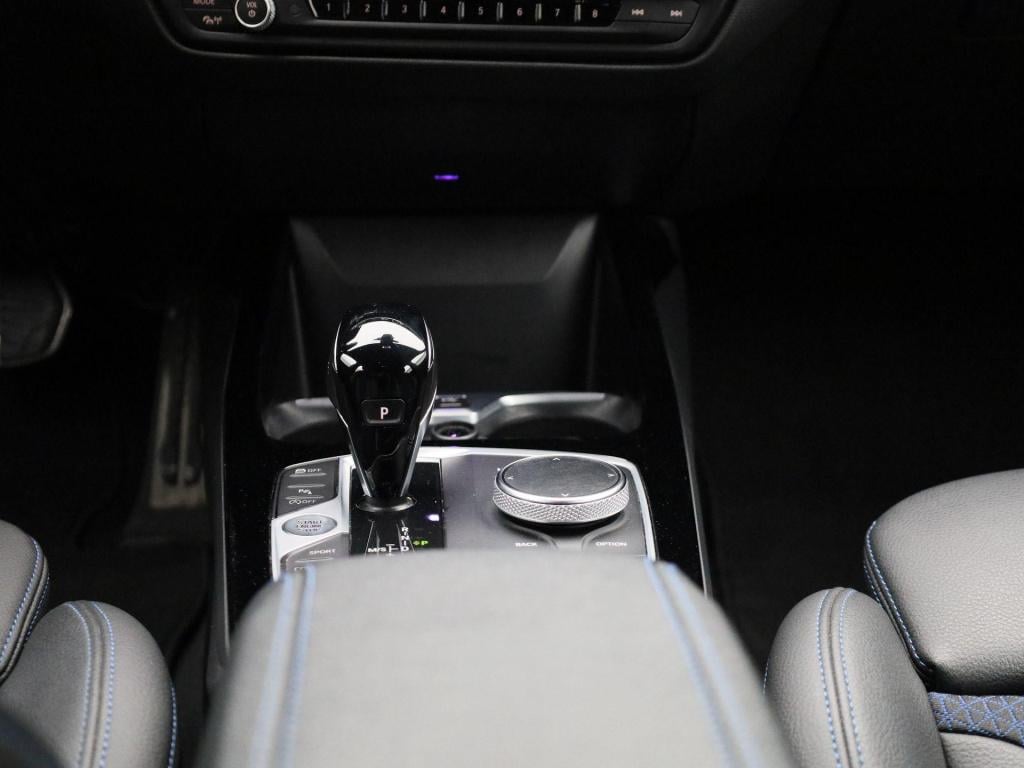 BMW 1 Serie 120i business edition | m-sport | automaat | navigatie | stoel/