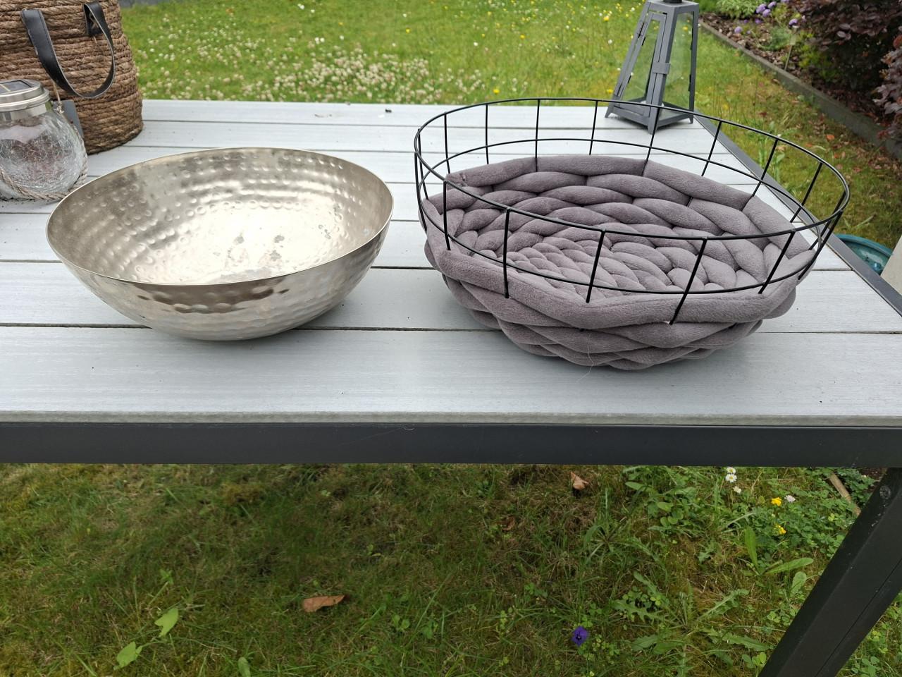 2 grote schalen