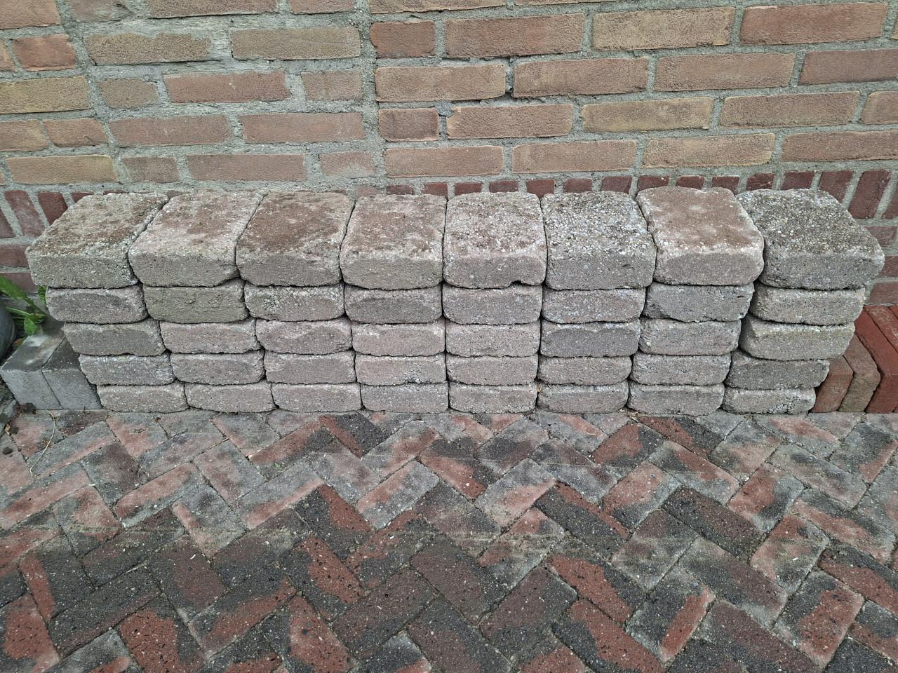 Decoratieve stenen voor vijverrand