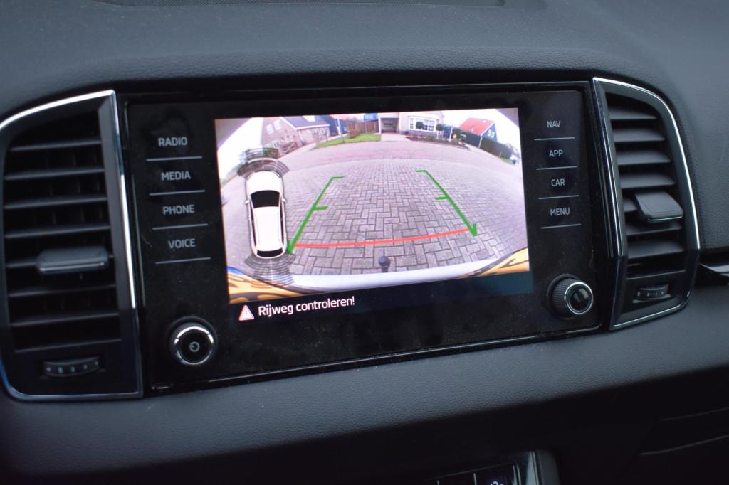 Skoda Karoq 1.5 tsi act sportline | trekhaak | camera | nap | canton | appl
