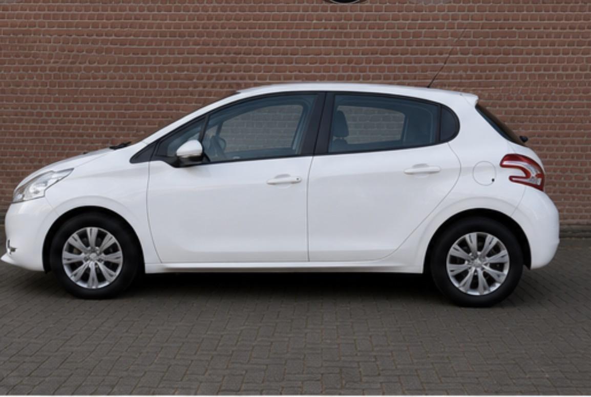 Peugeot 208 WIT zuinige 1.0vti 2014 Airco Cruise Touchscreen