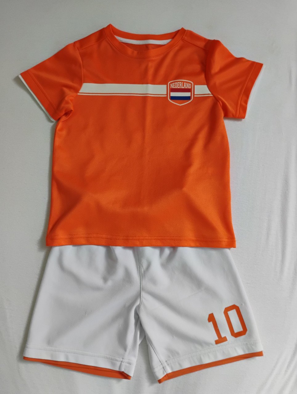 Pakket (voetbal of gym) maat 116/122 schoenen maat 29.