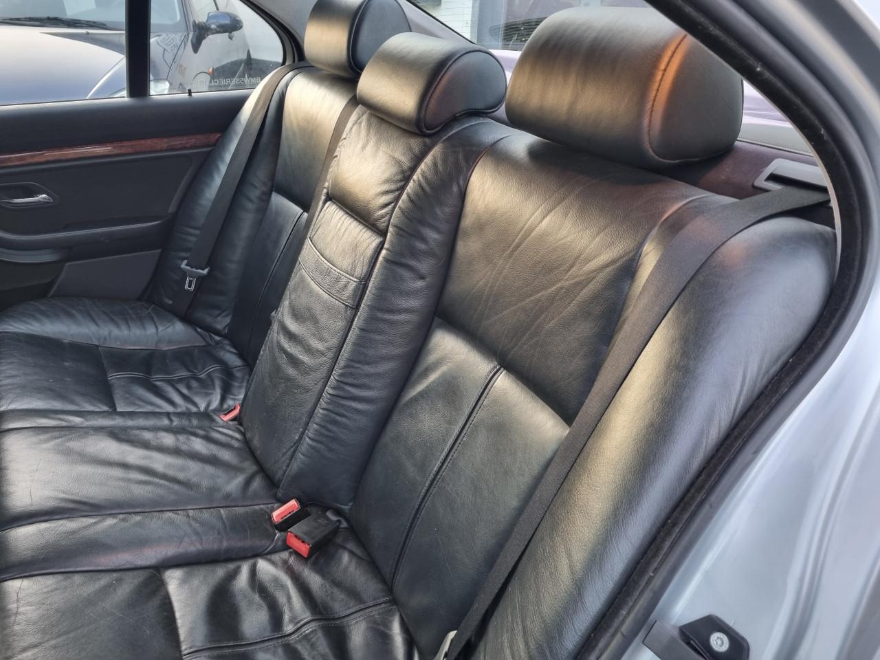 BMW 5-serie 523i Executive MEENNEEMPRIJS! AUTOMAAT / APK 25-11-2026