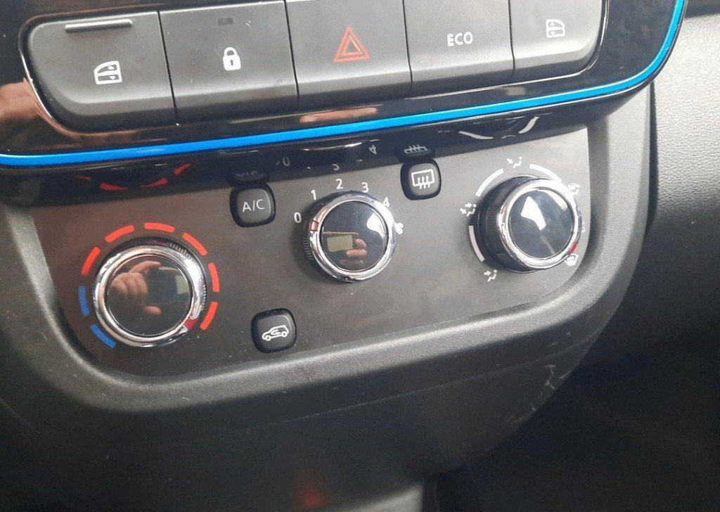 Dacia Spring comfort plus (orange pack) 27 kwh