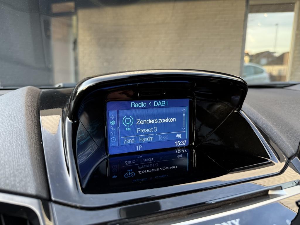 Ford Fiesta 1.6 st // nieuwe motor + koppeling, distributie en grote beurt 