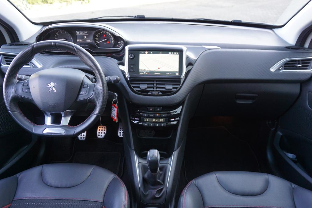 Peugeot 208 1.2 puretech gt-line airco / navi / cruise / camera / pano / ca