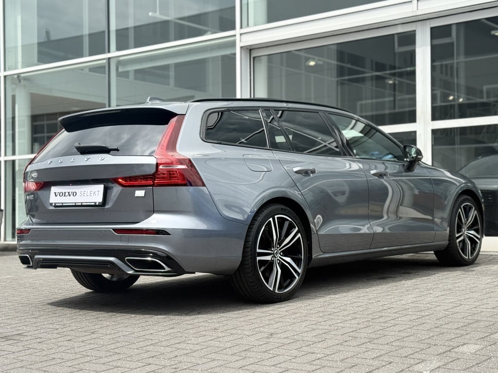 Volvo V60 t6 340pk recharge r-design| panodak| adap.cruise| 360camera| tre