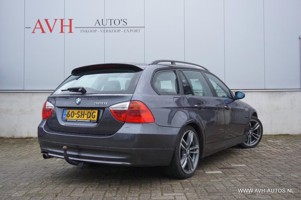 BMW 3-serie touring 320i dynamic executive