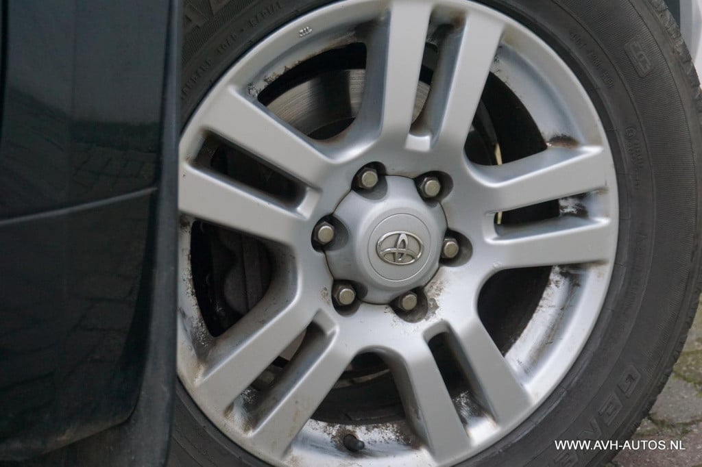 Toyota Land Cruiser 3.0 d-4d-f vx window van