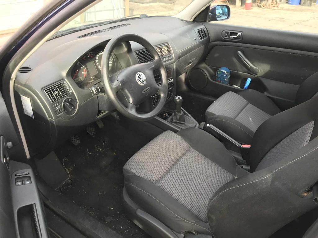 Volkswagen Golf 1.6-16v trendline