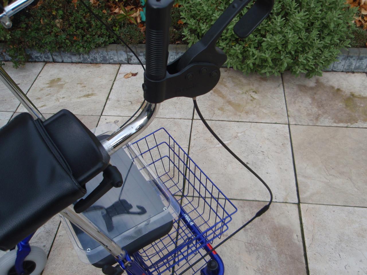 Nieuw Premis Provo opvouwbare rollator met onderarmschalen .