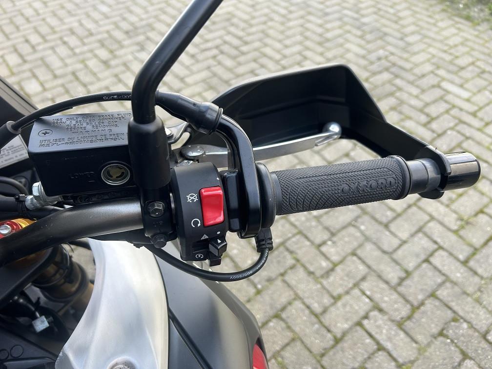 Compleet aangeklede Suzuki DL1000 uit 2014 met 36dkm, rijklaar €6995,-