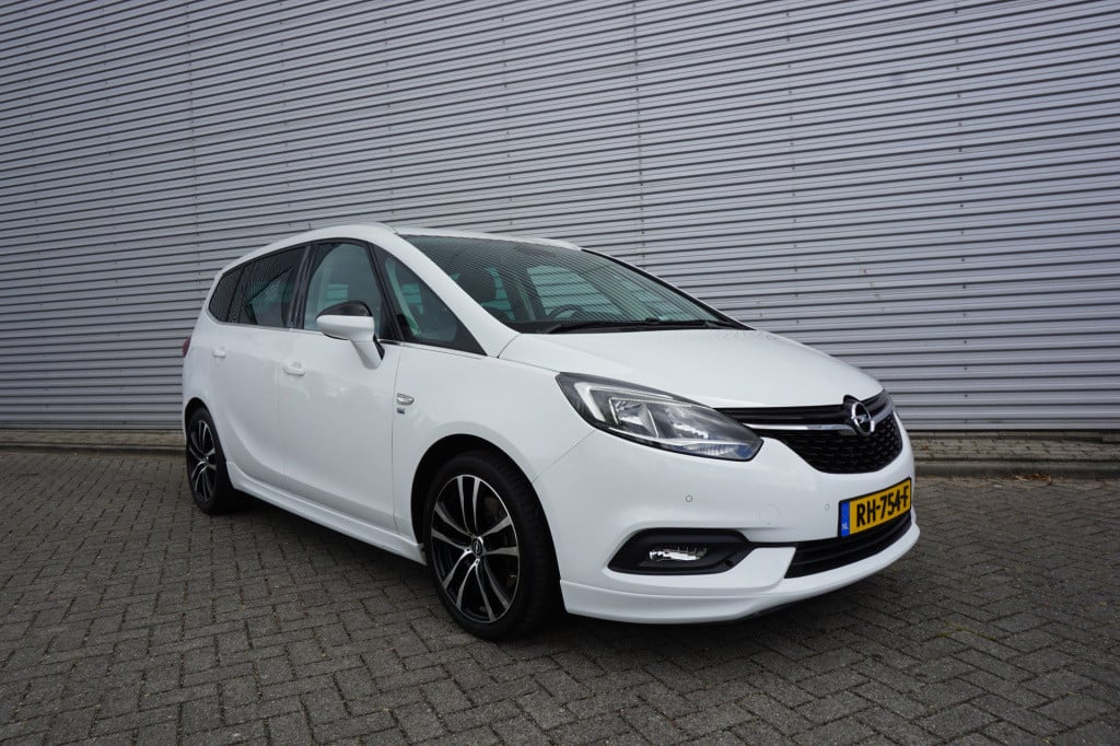 Opel Zafira 1.6 turbo business executive 7p. airco / navi / cruise / elektr